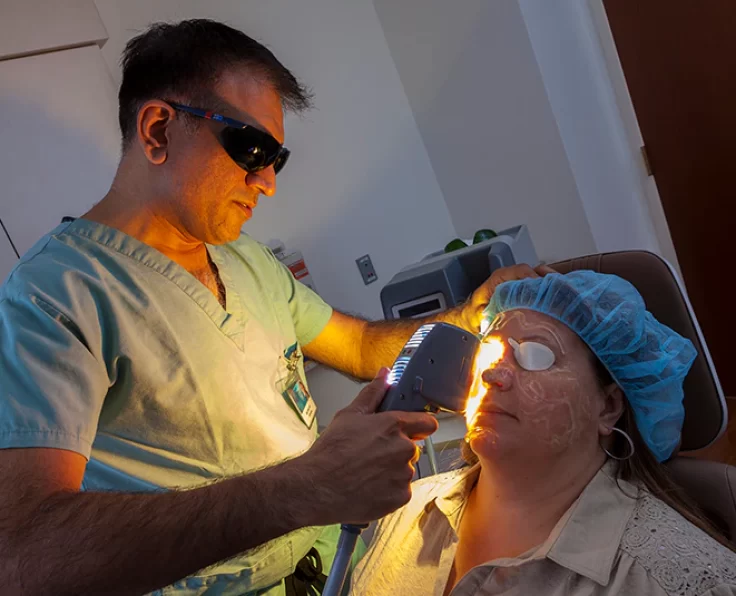 intense pulsed light for treatment of dry eye disease - image